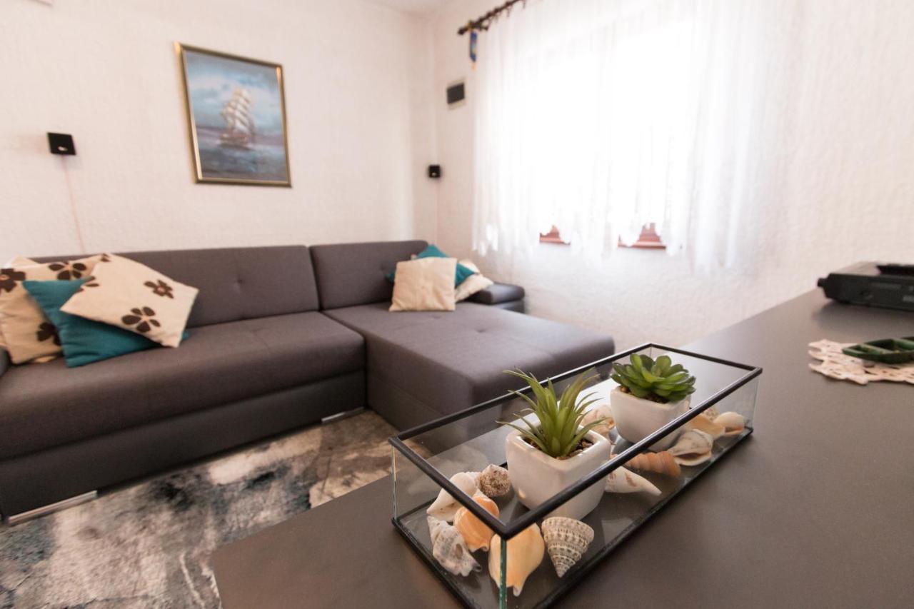 维尔Holiday House Tara别墅 外观 照片